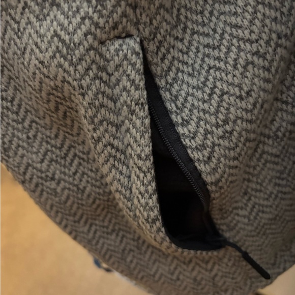 New Balance Black and White Patterned Jacket Size Large NWOT - Picture 6 of 10